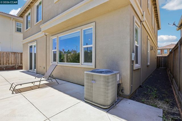 2565 Modena Dr, Pittsburg, CA 94565
