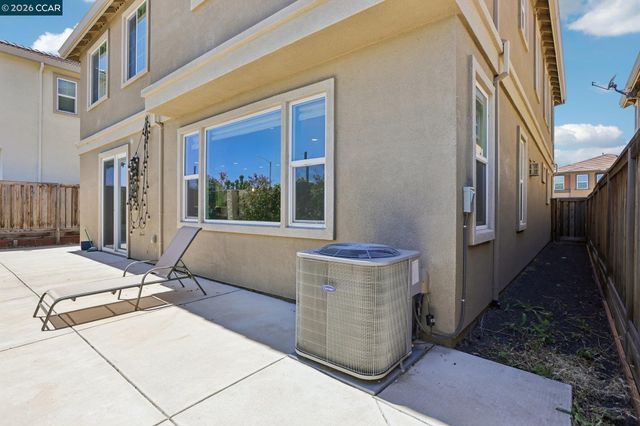 2565 Modena Dr, Pittsburg, CA 94565