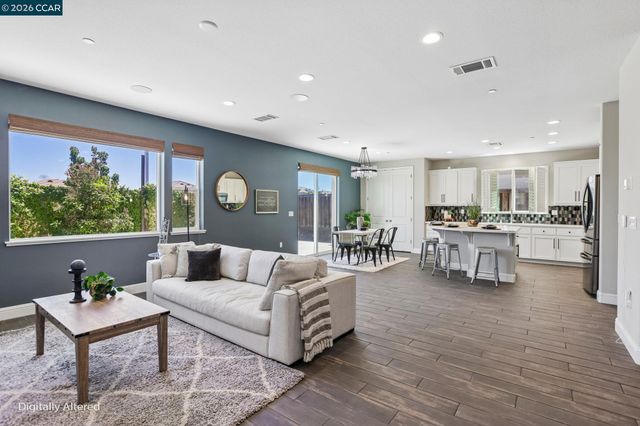 2565 Modena Dr, Pittsburg, CA 94565