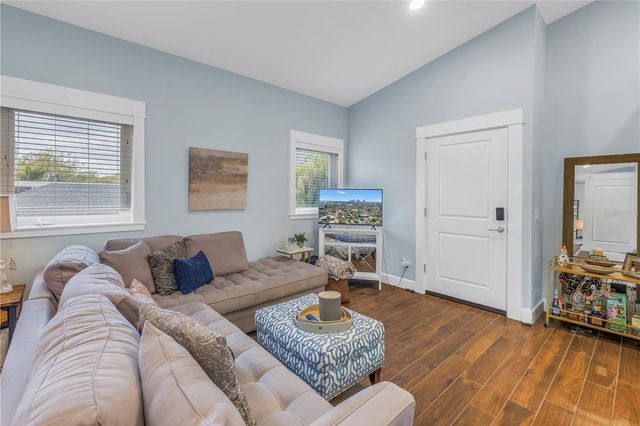 436 12TH AVENUE NE, St Petersburg, FL 33701