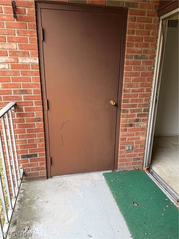 4179 Columbia Road, North Olmsted, OH 44070