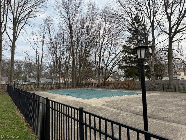 4179 Columbia Road, North Olmsted, OH 44070