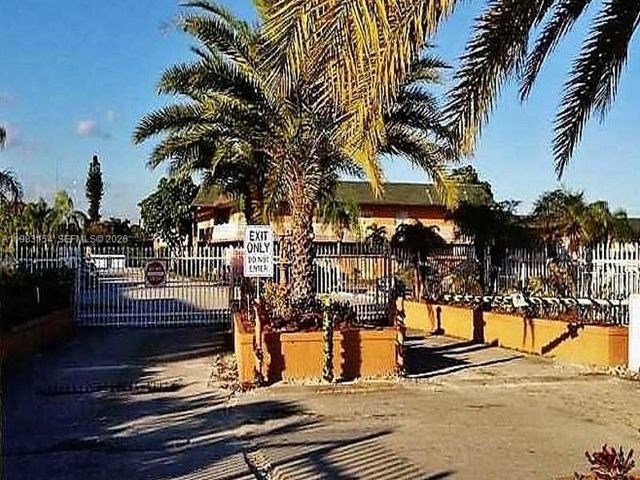 251 NW 177th St A-218, Miami Gardens, FL 33169