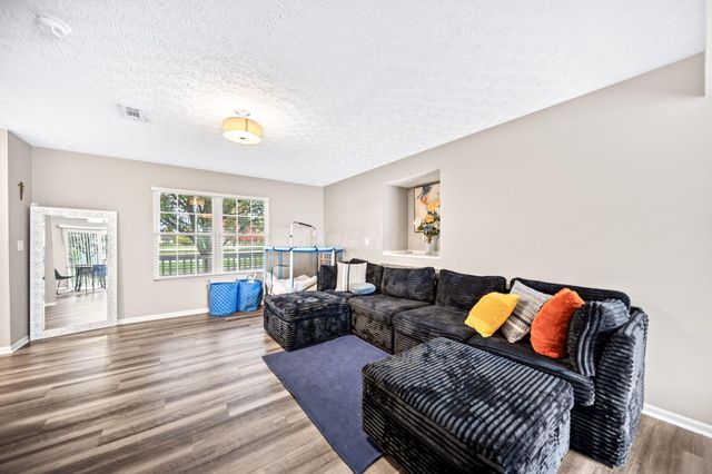 1392 Hepatica Street, Blacklick, OH 43004