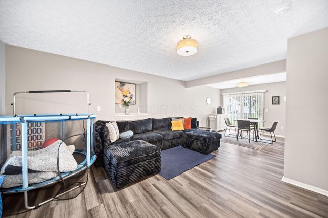 1392 Hepatica Street, Blacklick, OH 43004