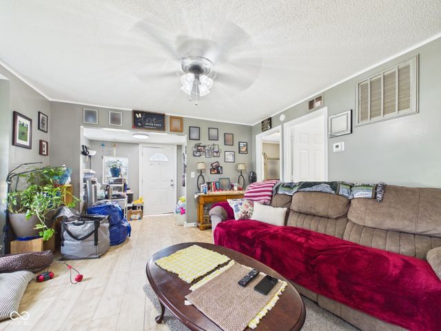 596 Christian Avenue, Noblesville, IN 46060