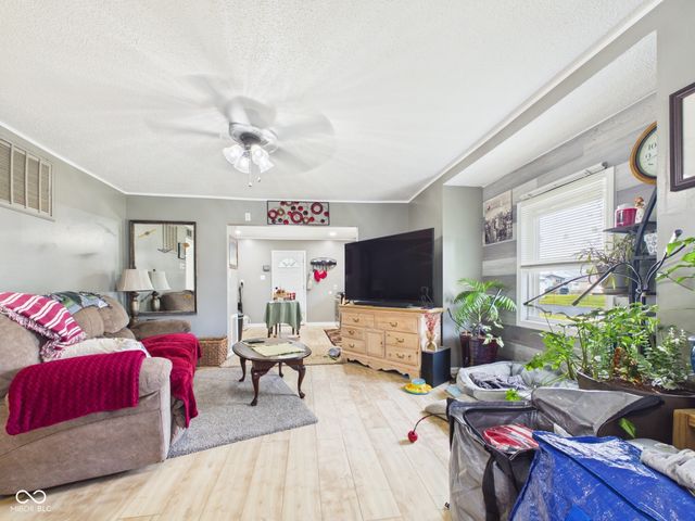 596 Christian Avenue, Noblesville, IN 46060
