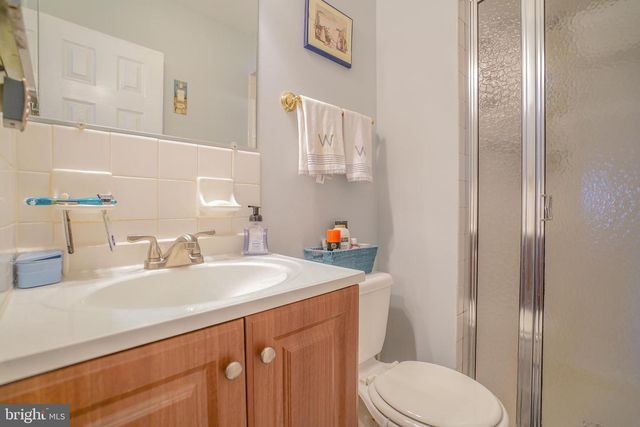 1231 HEMLOCK DR, Philadelphia, PA 19116