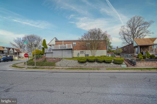 1231 HEMLOCK DR, Philadelphia, PA 19116