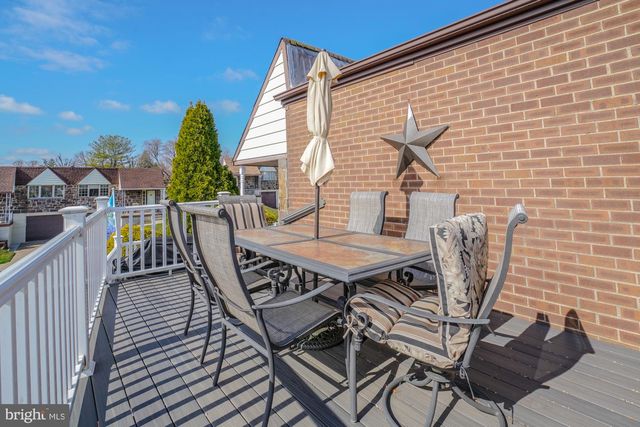 1231 HEMLOCK DR, Philadelphia, PA 19116