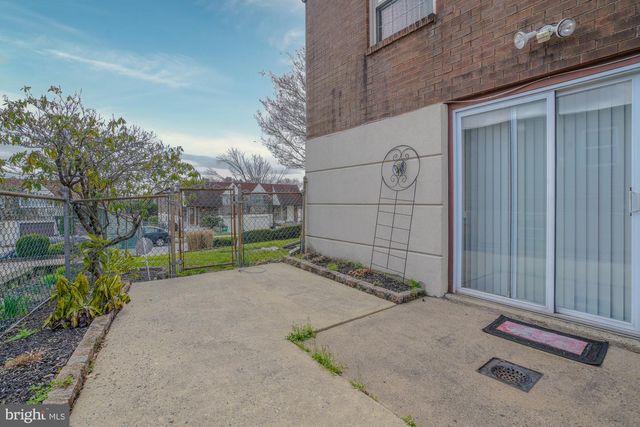 1231 HEMLOCK DR, Philadelphia, PA 19116