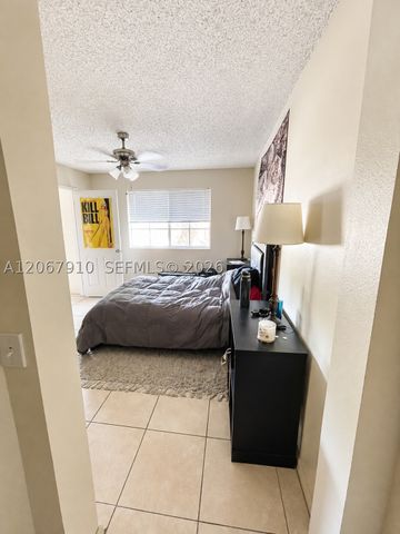 2457 Centergate Dr 203, Miramar, FL 33025
