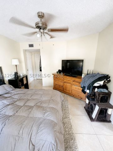 2457 Centergate Dr 203, Miramar, FL 33025