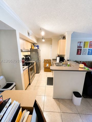 2457 Centergate Dr 203, Miramar, FL 33025