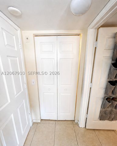 2457 Centergate Dr 203, Miramar, FL 33025