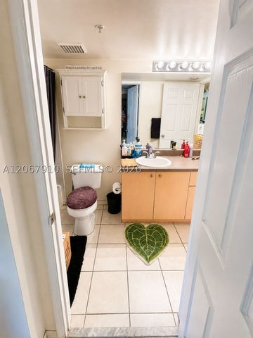 2457 Centergate Dr 203, Miramar, FL 33025