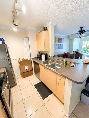 2457 Centergate Dr 203, Miramar, FL 33025