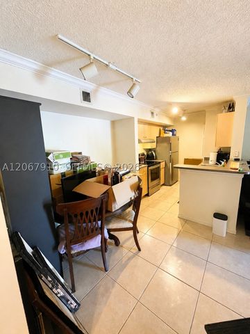 2457 Centergate Dr 203, Miramar, FL 33025