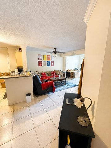 2457 Centergate Dr 203, Miramar, FL 33025