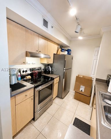 2457 Centergate Dr 203, Miramar, FL 33025