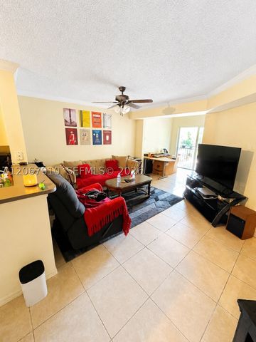 2457 Centergate Dr 203, Miramar, FL 33025