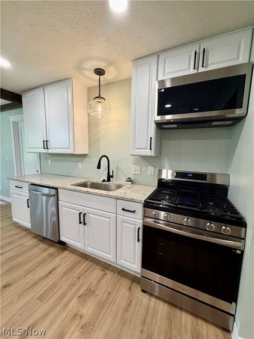 60 Canterbury Drive, Parkersburg, WV 26104