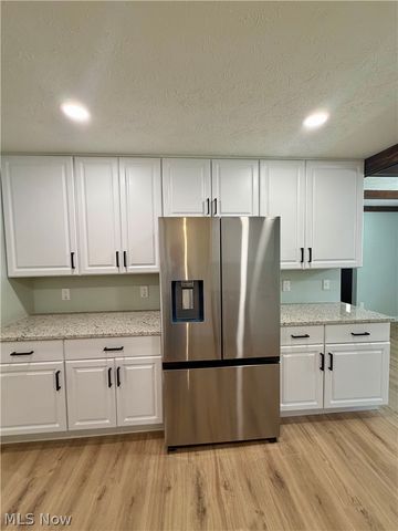 60 Canterbury Drive, Parkersburg, WV 26104