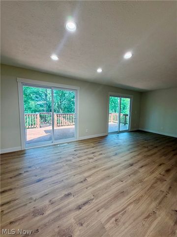 60 Canterbury Drive, Parkersburg, WV 26104
