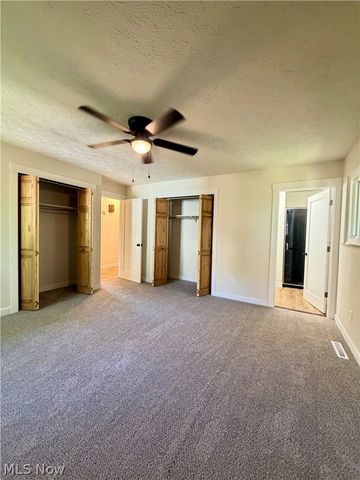 60 Canterbury Drive, Parkersburg, WV 26104