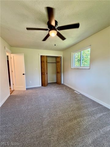 60 Canterbury Drive, Parkersburg, WV 26104