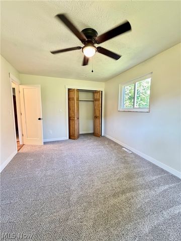 60 Canterbury Drive, Parkersburg, WV 26104