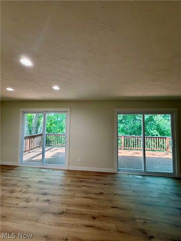 60 Canterbury Drive, Parkersburg, WV 26104
