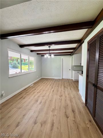 60 Canterbury Drive, Parkersburg, WV 26104