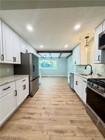 60 Canterbury Drive, Parkersburg, WV 26104