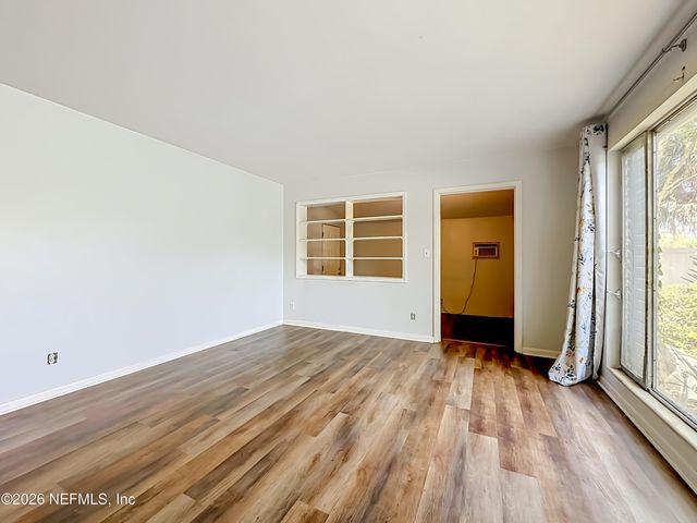 8146 LA MARNE Drive, Jacksonville, FL 32221