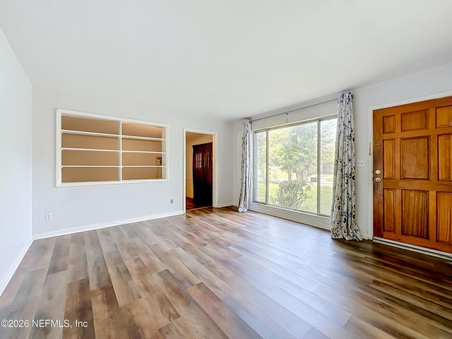 8146 LA MARNE Drive, Jacksonville, FL 32221