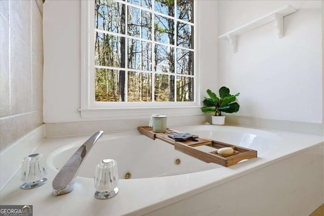 815 Kings Arms Way, Alpharetta, GA 30022