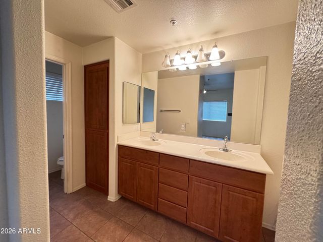 920 E DEVONSHIRE Avenue 2012, Phoenix, AZ 85014