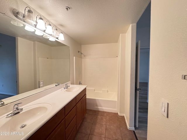 920 E DEVONSHIRE Avenue 2012, Phoenix, AZ 85014