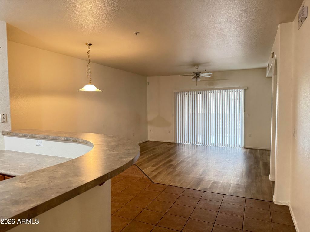 920 E DEVONSHIRE Avenue 2012, Phoenix, AZ 85014 — photo 2