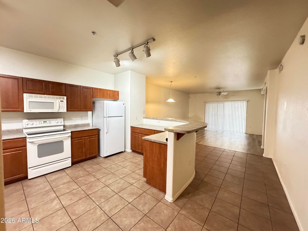 920 E DEVONSHIRE Avenue 2012, Phoenix, AZ 85014 — photo 4