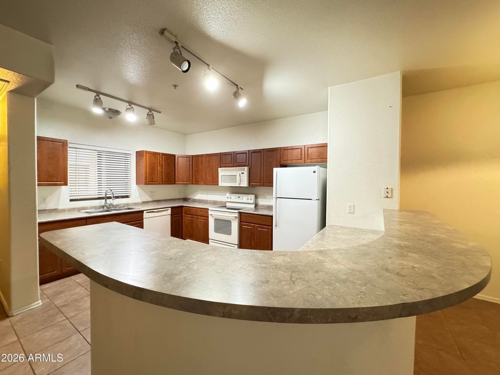 920 E DEVONSHIRE Avenue 2012, Phoenix, AZ 85014 — photo 5