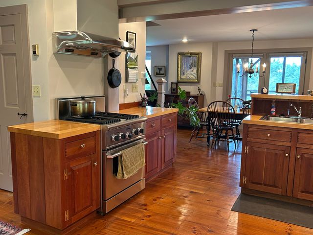 50 Moulton Ridge Road, Kensington, NH 03833