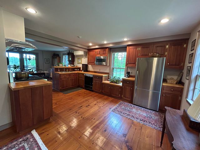 50 Moulton Ridge Road, Kensington, NH 03833