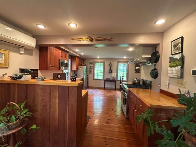 50 Moulton Ridge Road, Kensington, NH 03833