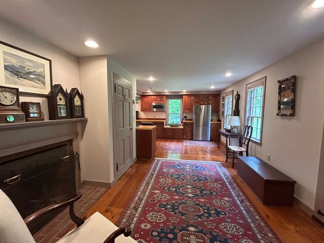 50 Moulton Ridge Road, Kensington, NH 03833