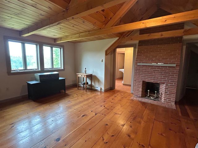 50 Moulton Ridge Road, Kensington, NH 03833