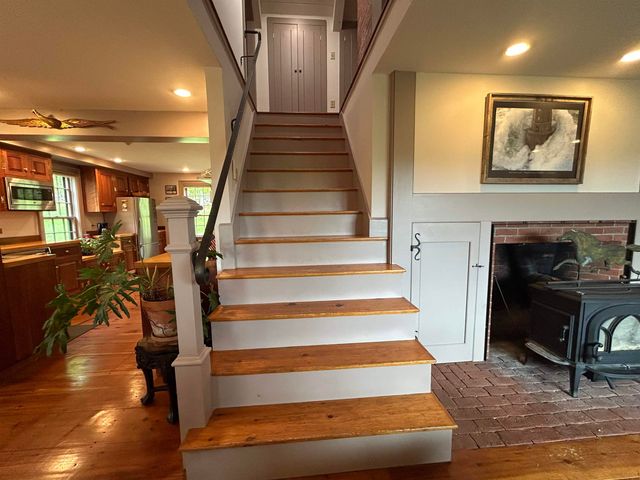 50 Moulton Ridge Road, Kensington, NH 03833