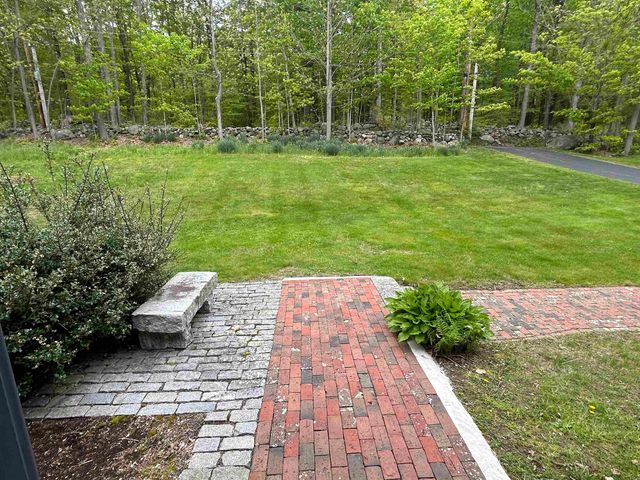 50 Moulton Ridge Road, Kensington, NH 03833