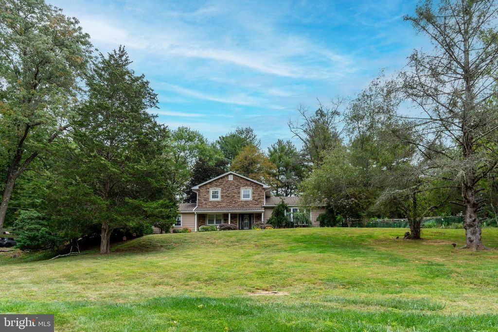 230 JACOBS CREEK RD, Titusville, NJ 08560